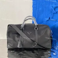 Man Design 45cm Duffle Bag Triple Black Nylon Travel Bags Mens Top Handle Luggage Gentleman Business Work Tote with Shoulder Strap256q