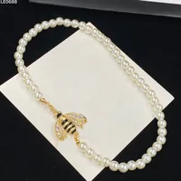 Top Letter Designer Halskette Kette für Frauenliebhaber Perlenkettenketten Mode hochwertige Wildpersönlichkeit Schmuckversorgung