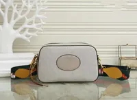 여름 여성 지갑과 핸드백 2022 새로운 패션 캐주얼 흰색 작은 사각형 가방 고품질 독특한 디자이너 어깨 메신저 백
