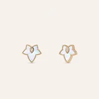 2022 Nouvelles feuilles de mode Boucles d'oreilles de pote de créateurs 18k Gold Copper Luxury Green Blanc de cristal Boultures d'oreille en cristal Bijoux de mariage
