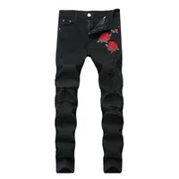 Jeans masculinos pretos rasgados com bordados flores de bordados rosa bordou calças magras de jea