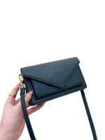 22SS Women Convelope Bag Luxury Designer Cromes Cross Body Острый кожаный высококачественный с длинным плечевым ремнем моды модные кусочки черные сумки для мессенджера чернокожи
