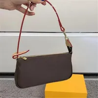 ハンドバッグ女性デザイナーショルダーバッグポチェットアクセサアファッションラグジュリークラシックレトロレディクラッチプロクス高品質のハンドバッグ