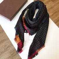 2023 High quality Scarf For Men and Women Oversized Classic Check Shawls Scarves Designer luxury Gold silver thread plaid Soft comfortable