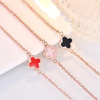 18k Rose Gold Charm Bracelets Brincos Ringos de colares pendentes de luxo Clover de luxo Jóias de pulseira de link para mulheres Presente de Natal do Dia dos Namorados