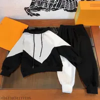 Luxe Merk Baby Designer Designer Magioni con cappuccio Pantaloni a due pezzi per bambini Sport Sport Casual Designe Cashing Kids Boys226K