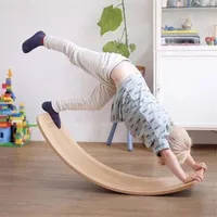 عيد الميلاد لصالح Doki Toy Wooden Balance Board الأطفال المنحنيين المنحنيين Yoga Fitness Equipment Baby Indoor Toys Kids Outdoor Sports C2539