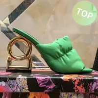 Top Italie Chaussures habill￩es Squar Toe Down-Padded Keira Mules 10,5 cm High Heels Designer Slipper Femmes Sandale Blanc Black Green Beige Beach Plack Slippers Femmes Femmes