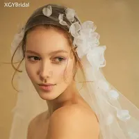 Bridal Veils 2021 Arrival Wedding Veil One-Layer Fingertip Cut Edge Appliqued Flowers Beautiful Petal Pograph Romantic241w