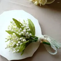Fleurs décoratives couronnes lis artificiels de la vallée décoration de la maison romantique fleurie blanche country de mariage bourse