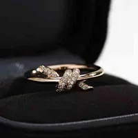T family's new knot ring men's and women's concentric knot diamond inlaid couple's fashion simple ring star's same style