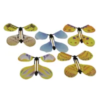 Accessoires créatifs magiques papillon volant de papillon volant avec des mains vides