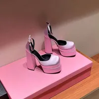 Sandalias de diseñador AEVITAS Plataforma de sandalias de satén Drinestona Tisos altos Bombas de mujeres zapatos de tacón grueso Boda de fiesta