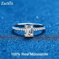 Zackiii Emeraldradiant Cut 1CTダイヤモンドリングのためのキラキラしたハローウェディングプロミスバンドプラチナメッキ925シルバー220728
