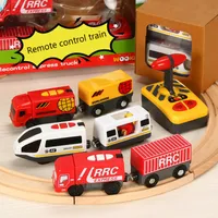 Fjärrkontroll RC Electric Small Train Toys Set kopplad till trä järnvägsspår Intressant för barn 220706