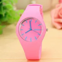 Zegarwatę genewą moda swobodna sportowa zegarki Kobiety różowy gumowy pasek kwarcowy cukierki galaretki panie reloJ MuJerwristwatches Iris22
