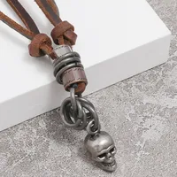 Colar de colar de caveira de cabeça humana estereoscópica de colar de couro ajustável para homens para homens Halloween Fashion Jewelry Gift