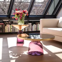 Móveis para sala de estar Nórdicos de mesa de café redondos designer criativo Light Luxury Bell Sofá lateral de vidro transparente canto de apartamento pequeno alguns