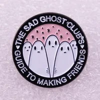 Der Sad Ghost Clubs Guide, um Freunde Brooch Enamels Pins Badge Halloween Horror Brosche zu finden
