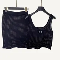 20SS Dwuczęściowa sukienka dla kobiet Knitwear Swetan Sweter projektantka odzież u szyi haft spersonalizowany moda letnia pusta spódnica biodra