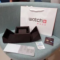 Pour Omega Moonswatch Luxury Designer Watch Board Case Bags Paper Certificat Boîtes d'origine pour Woman Mens Watches Gift Sacs ACCESSOIRES MAND