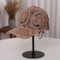 손으로 짠 야구 모자 여성 손수 만든 꽃 중공 된 얇은 skullies 모자 봄 여름 통기성 레저 패션 니트 모자 220318