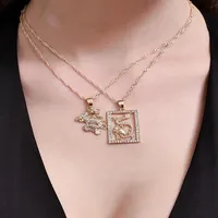 Alyxuy 2 st/set Fashion Dragon Crystal Pendant Necklace Gold Color Elegant Personality Jewelry Lucky Symbol Women Girls Gift32L