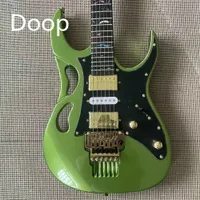 In stock a tutta la chitarra di chitarra di alta qualità di alta qualità Wh verde 7V a chitarra elettrica smerlata tingoard abalone intarsio floyd rose tremolo leone artiglio immediato consegna immediata