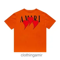 Mens T 셔츠 Tshirts Amirs 디자이너 장기 재고 미국 빨간 사랑 인쇄 캐주얼 힙합 하이 스트리트 라운드 넥 짧은 슬리브 티셔츠 5 Zeck