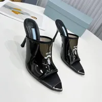 Luxury Letter Print Plexiglas High-heel Slides Sandals Transparent PVC Womens Summer Enameled metal triangle 10CM Heels Shoes 34-4264q