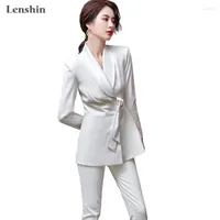 Kvinnors tvåbitar byxor Lenshin Evening Wear 2 Set For Women Shawl Collar White Pant Suits Business Office Lady Blazer Suit With Sashes