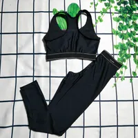 Frauenbrief Fitnessweste mit Brustpolster im Freien Trailsuiten Einfacher Yoga Outfits Fitnesssportsporthosen