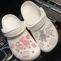 Антистоны медведя Croc Charms Дизайнер Diy Animals Shoes Accessories Decaration Accessories для Jibs Clogs Kid Women Girls Gifts 220720