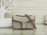 Fashion Marmont Women Luxurys Designers Bags 446744 White Handbags Chain Cosmetic Messenger Shopping Sac à bandoulière
