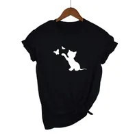 Camiseta feminina gato pegando borboletas Imprimir camise