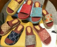 2022 Mujeres Doble G Slide Sandal Designer Multicolor Plataforma zapatillas Mini Mini Tabulación de impresión Suella de goma de goma