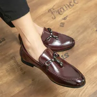 Loafers Men Shoes PU Solid Color Casual Round Toe Comfortable Breathable Light One Slip Lazy Tassel Leather Shoes DP371