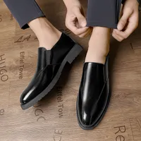Cómodos zapatos de mocasines británicos zapatos de hombres pus sólido cabeza redonda retro tendencia simple simple caballero de cuero zapatos hm422