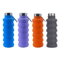 500 ml de botella de silicona retráctil portátil Botella de agua plegable de viaje al aire libre con taza plegable de carabinas