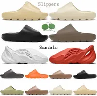 2022 news Designer Comfortable Slides Slide Slipper Earth Brown MXT Moon Grey Slippers Cream Yellow women mens Sandals Soot Core Sandals