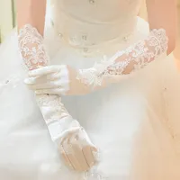 Vrouwen Satijn Wedding Lange Volle Finger Gloves Floral Applique Imitatie Pearl Geroled Patchwork Sieraden Bridal Mittens