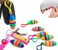 2022 NUOVO 7 cm Caterpillar Decompressione giocattolo giocattolo lumaca Slug a sospensione Tornario per bambini Giocattoli per bambini