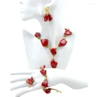 Collar de aretes 4pcs Juego de joyería Mujeres Anillo de brazalete Luxury Red Stone Gris perlas Geométricas Accesorios de accesorios Earl22