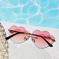 Güneş gözlüğü Çıkarılmaz kalp şeklindeki kızlar vintage uv400 renkler moda şeker rengi parti kadın açık güneş glassessunglasses