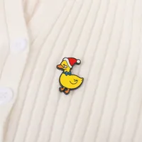 Kreskówka Śliczne Żółte Kształt Kształt Odzież Broszki Szpilki Unisex Stop Zwierząt Noszenie Christmas Hat Collar Pins Europejski Plecak Kapelusze Sweter Suit Badge Broszka Biżuteria
