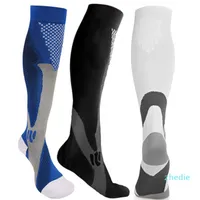 الجوارب بالجملة 200Pair/Lot Compart Compression Socks Sports Running الركبة الجوارب العالية للرجل والنساء
