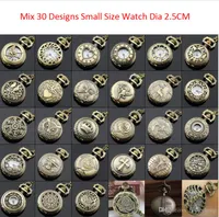 Vente en gros 100pcs / lot Mix 30 Designs Case dia 2,5 cm Pendant Chain Quartz Bronze Small Crown Watch Pocket Watch PW048