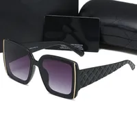 Luxus schwarzer Rahmen klassische Damen Sonnenbrille Prisma Beindesign Euramerican Eyewear C Sonnenbrille zarte rosa Schattenglasseframes Sommerfrau Sonnenbrille