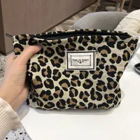 Women's Leopard Cosmetic Bag Case Large Canvas Makeup Travel Towerry Bag Tillbehör Arrangör Insert Bagage Pouch Beauty Case 220609