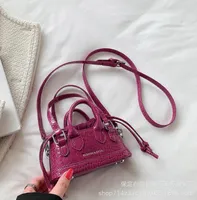 미니 가죽 가방 새로운 악어 패턴 패턴 드리는 쉘 가방 소녀 핸드 백 유럽과 미국 악어 패턴 레이디스 립스틱 팩